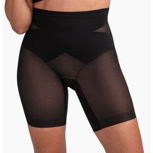 Honeylove SuperPower Mid Waist Shaper Shorts in Runway Black sz Medium